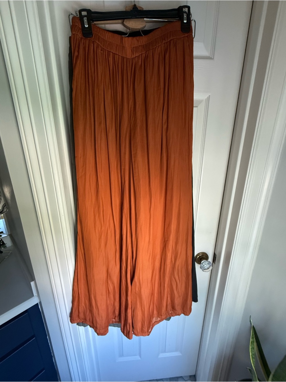Kori satin elastic waist pants in sz. M - Picture 2 of 5